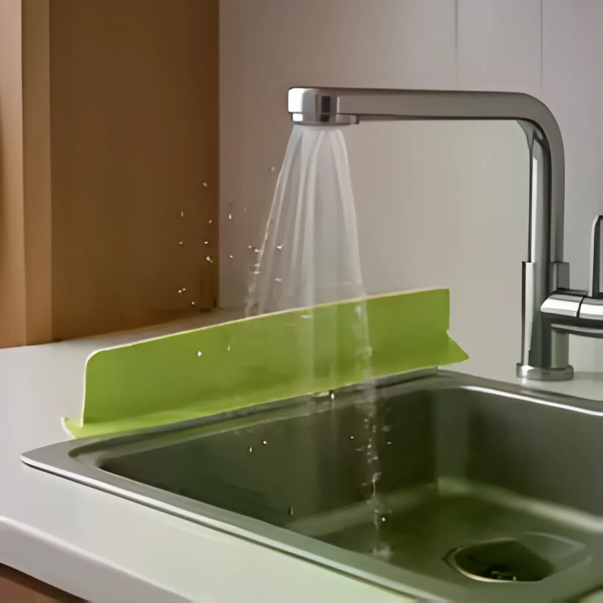 Silicone Sink Splash Guard – Water Baffle with Suction Cups